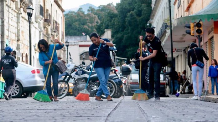 Realizan _Tequio por Oaxaca_ en vísperas de la Guelaguetza 9