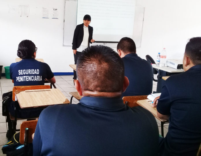 Fuerzas policiales de la SSPO en constante preparación (2)