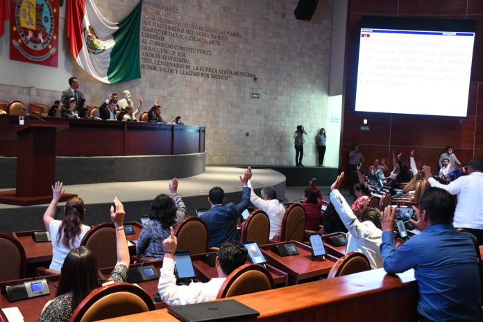 FOTO 1.2 Congreso pide a Salud, Profepa, Semarnat y Semaedeso, vigilar que no arrojen residuos hospitalariosen ríos y arroyos