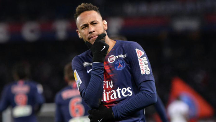 Paris Saint-Germain v EA Guingamp - French League Cup