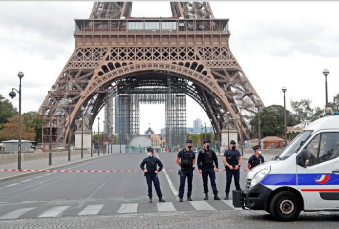 Francia toque de queda