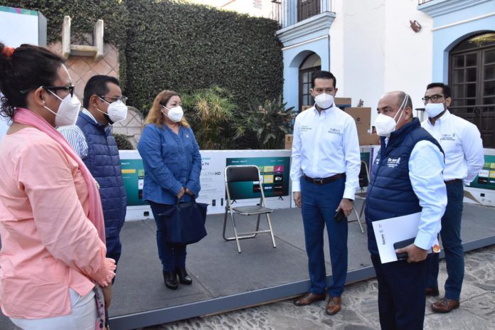 01 IEEPO (DG con directores de Escuelas Normales