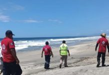 Continúa búsqueda de masculino desaparecido en playa Plataforma de Santa María Colotepec