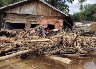 Inundaciones en Indonesia, Tailandia y Sri Lanka dejan casi 600 muertos