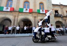 Presencian oaxaqueños el Desfile Cívico-Deportivo por el 115 aniversario de la Revolución Mexicana