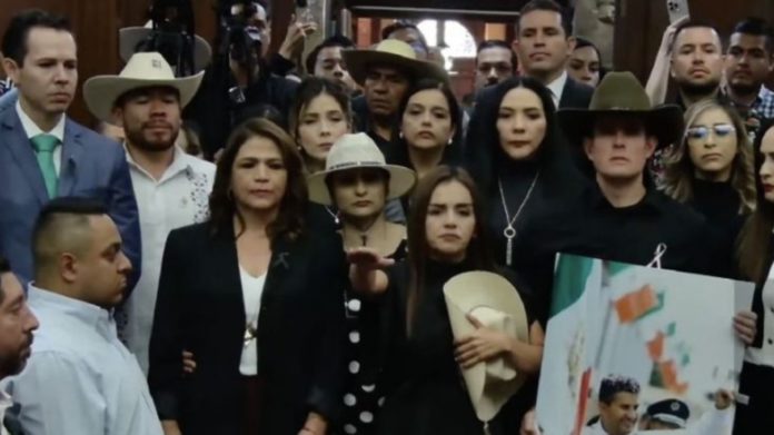 large_EH_UNA_FOTO_3be6cfa02a