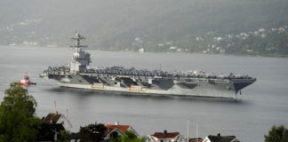 El portaaviones más grande de EU ya llegó a Latinoamérica, revelan funcionarios de Trump