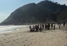 Niña de 10 años muere ahogada en playa de Oaxaca; fue arrastrada mar adentro por una ola