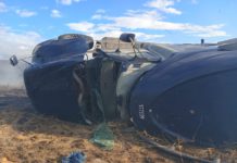 Atiende Bomberos volcadura de tráiler en tramo La Venta- La Ventosa