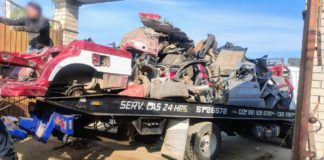 Realiza FGEO cateo en deshuesadero; aseguran autopartes y drogas