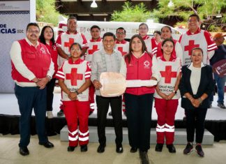 Fortalecen la atención médica en Oaxaca con 21 ambulancias de traslado
