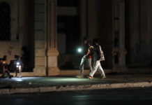 México envía 80 mil barriles de combustible a Cuba para mitigar apagones