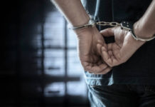 Gobierno de EU transfiere a 14 reos a México para cumplir condenas