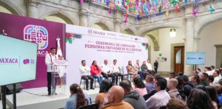 Reciben constancias de libertad, 121 personas indígenas y de escasos recursos