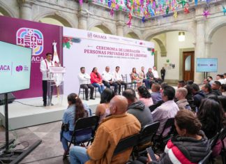 Reciben constancias de libertad, 121 personas indígenas y de escasos recursos