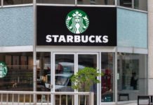 Starbucks acuerda pago de 35 mdd por violar derechos de miles de sus trabajadores