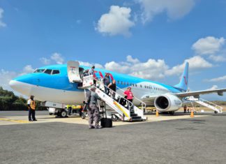 Abre Huatulco nuevo vuelo chárter procedente de Chicago