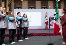 Abanderan a delegación mexicana que va a Juegos Olímpicos de Invierno