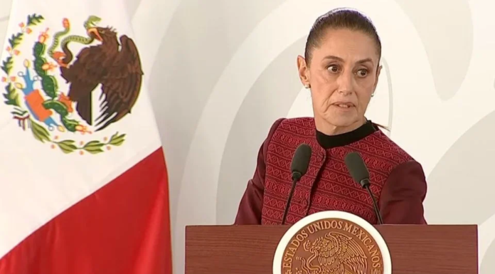 Evita Sheinbaum aclarar si México dejará de enviar petróleo a Cuba