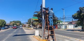 Por reparación, semáforos en San Agustín de las Juntas, operarán en fase ámbar