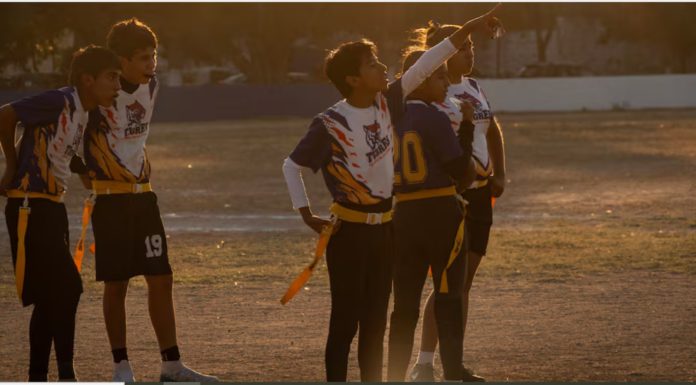 Siete jóvenes de 14 años de Oaxaca hacen historia con la NFL; son de San Blas Atempa