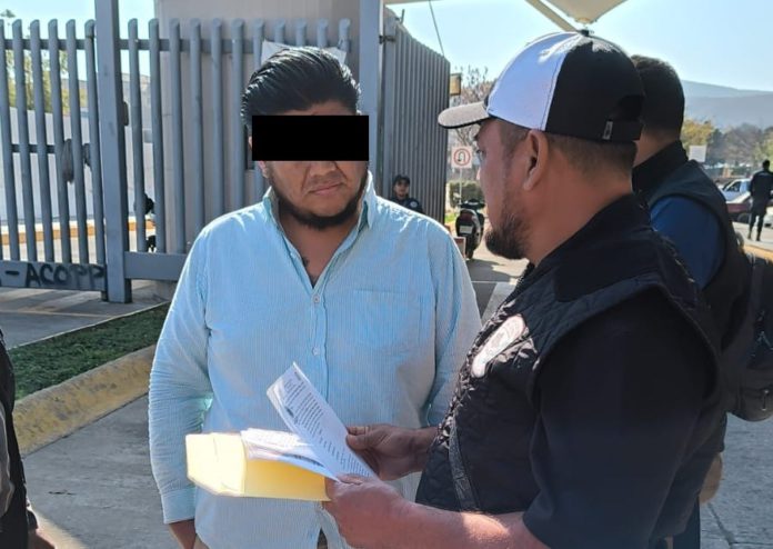 c9f0df1b-fdfe-40ab-8097-d2aa76cf4da0