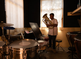 La escuela musical que aleja a los niños de la violencia en Oaxaca