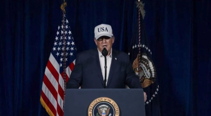 Trump supervisa desde su residencia en Mar-a-Lago el ataque militar contra Irán