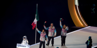 México desfila en la ceremonia de apertura de los Juegos Olímpicos de Milano-Cortina