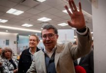 “Uno puede caer en cualquier momento, no somos indispensables”: Monreal