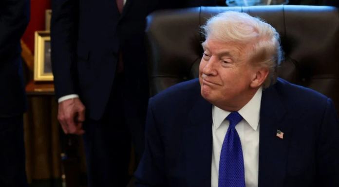 Trump reitera que el gobierno de México dejará de enviar petróleo a Cuba