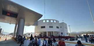 Acuden autoridades federales y estatales a Colotepec; buscan solución a conflicto