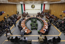 Piden formalmente cinco organizaciones al INE registrarse como partidos políticos