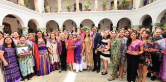 Entregan la distinción ciudadana “Mujer Oaxaqueña 2026, Arcelia Yañiz Rosas”