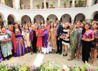 Entregan la distinción ciudadana “Mujer Oaxaqueña 2026, Arcelia Yañiz Rosas”