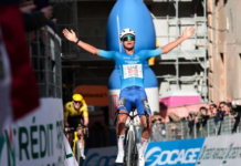 Isaac del Toro, orgulloso por el triunfo en la carrera Tirreno-Adriático