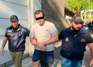 Detienen a exmarino acusado de “huachicol” fiscal en México