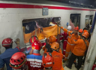 Choque de trenes en Indonesia deja cuatro muertos y 40 lesionados