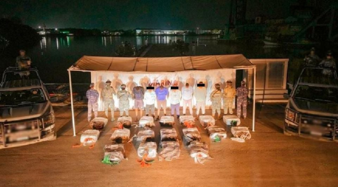 Decomisan 900 kilos de cocaína de una embarcación en Chiapas