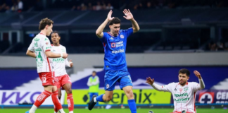 Cruz Azul golea al Necaxa en su ‘regreso’ al Estadio Azteca