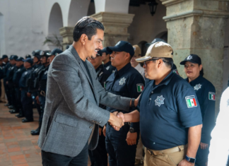 Entregan equipamiento a la Policía Municipal de Oaxaca de Juárez