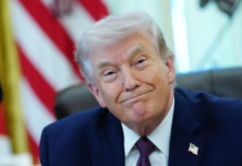 Lanza Trump nueva advertencia por cobros para cruzar Ormuz