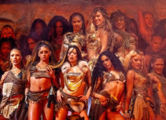 Anuncia Karol G nueva gira durante su presentación en Coachella