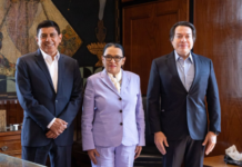 Revisan avances educativos en Oaxaca en beneficio de 635 mil estudiantes