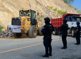 Reactivan obras en la carretera a la Costa; anuncian inversión de 500 mdp