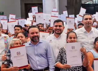 Saldan deuda histórica en Oaxaca con entrega de más de 800 títulos de propiedad