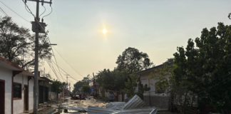 Avanza labores de auxilio en Ixhuatán tras fuerte tormenta