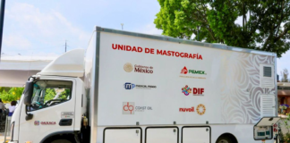 Recibe DIF Estatal unidad médica móvil de mastografía