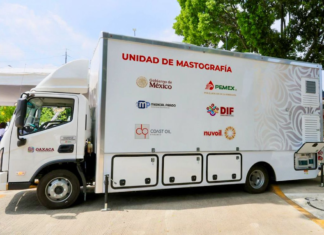 Recibe DIF Estatal unidad médica móvil de mastografía