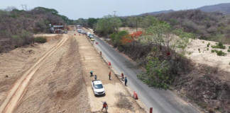 Informa horarios de circulación por trabajos en carretera Pochutla–Huatulco